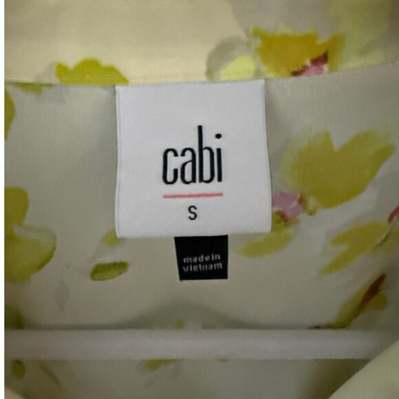 Cabi Go To Floral Soft Yellow Button Front Top Small V Neck Elegant Blouse Flowy - Picture 4 of 10